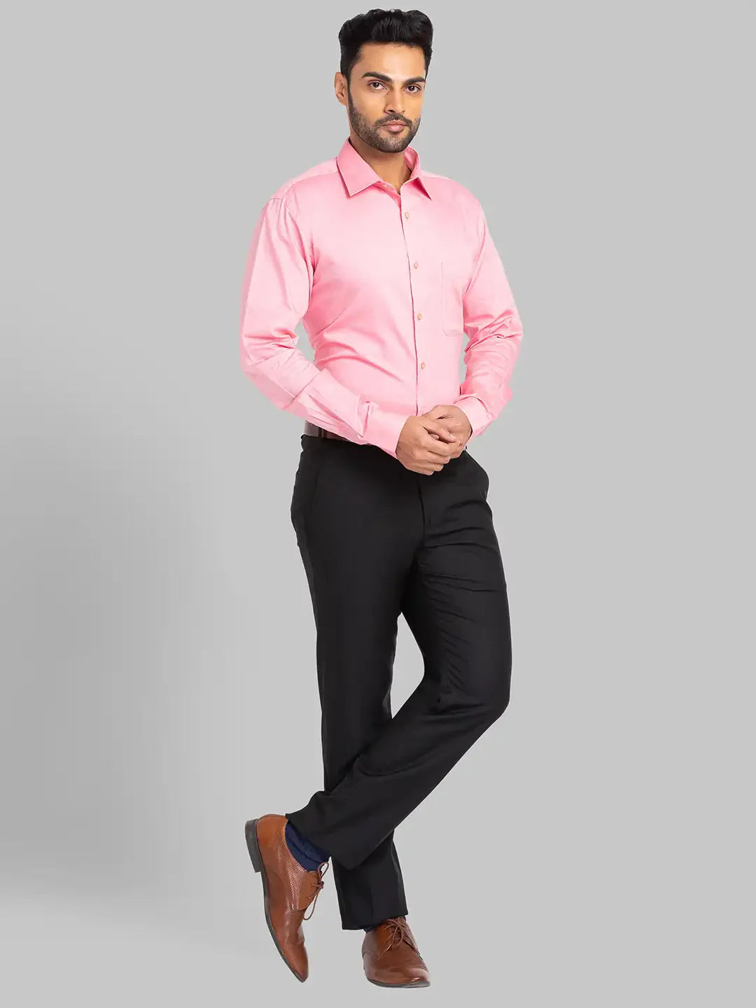 VAMAAR Men Pink Slim Fit Solid Formal Shirt