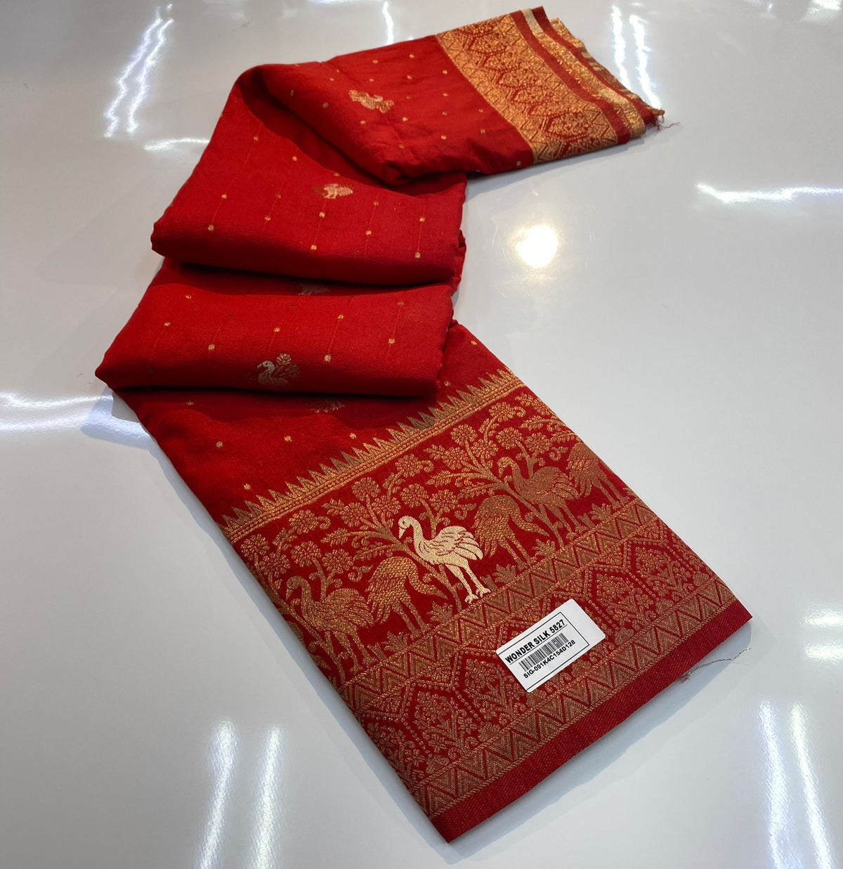 VAMAAR Premium Wonder Silk Saree – Full Gold Zari Weave with Rich Contrast Pallu & Blouse